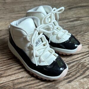 2023 Air Jordan 11 Retro PS “Neapolitan” Size 10 toddler NWOB